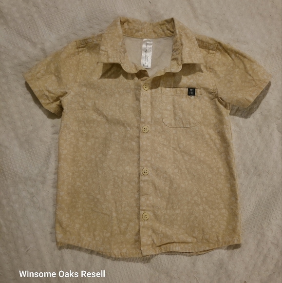 Ywllow Two-Piece Shirt and Shorts Set (Floral) - Picture 2 of 4